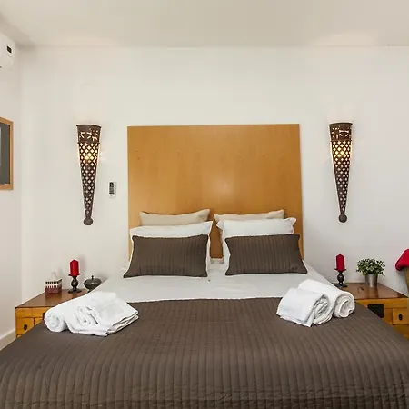 Gomes Freire With Balcony Διαμέρισμα