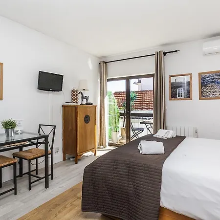 Apartment Gomes Freire With Balcony Cascais
