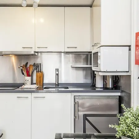 Gomes Freire With Balcony * Cascais