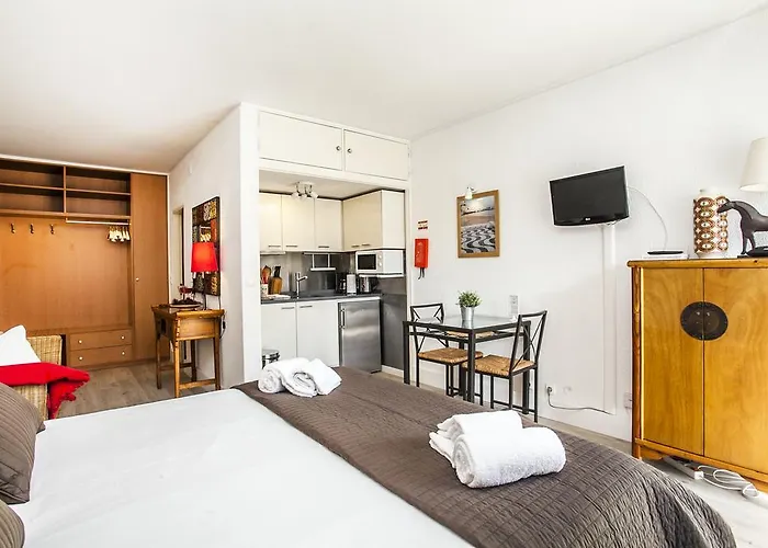 Gomes Freire With Balcony Apartament
